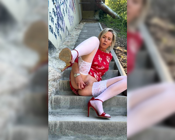 Sasha Nylon Lingerie aka Sashanylonlingerie OnlyFans - Casual Friday mit Outdoor ficken Schnes Wochenende Casual Friday with outdoor fuck Have a nice