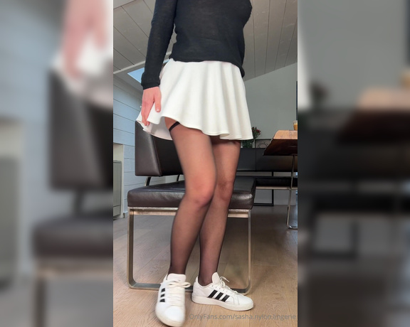 Sasha Nylon Lingerie aka Sashanylonlingerie OnlyFans - Casual Friday Beide Lcher gefllt So kann das Wochenende beginnen  Both holes filled Now the