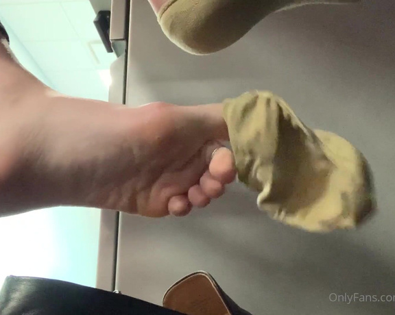 Freckled Feet aka Freckled_feet OnlyFans - Some nylon ped socks, sweaty loafers, and sneaky shoe play What’s not to love