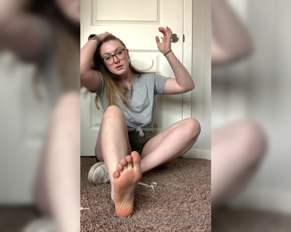 Freckled Feet aka Freckled_feet OnlyFans - POV I’m your girlfriend You’re horny but I’m tiredtip this post if you don’t think you’d last 5