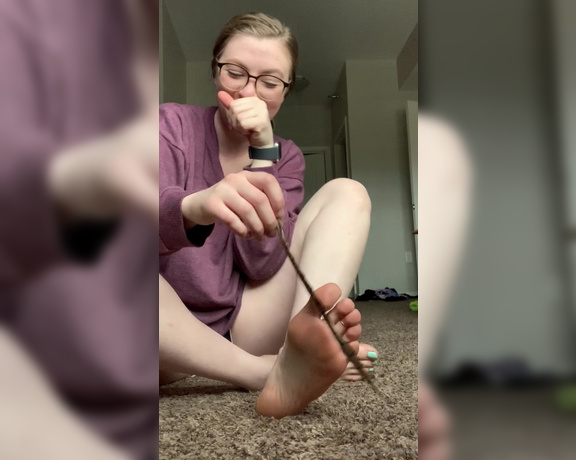 Freckled Feet aka Freckled_feet OnlyFans - Some of y’all have been asking for tickle videos so here is my self tickle video! Some people say