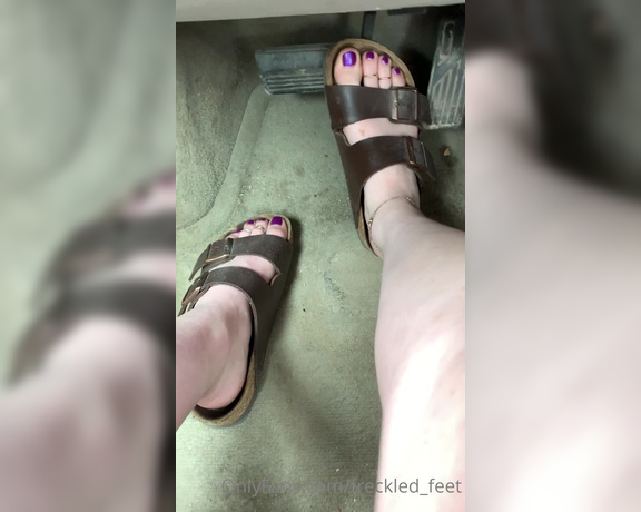 Freckled Feet aka Freckled_feet OnlyFans - For any Birkenstockdriving fans out there!