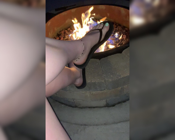 Freckled Feet aka Freckled_feet OnlyFans - Perfect night for a fire