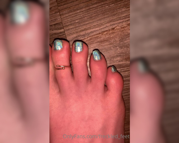 Freckled Feet aka Freckled_feet OnlyFans - Obsessed with this nail polish color!