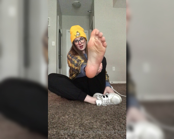 Freckled Feet aka Freckled_feet OnlyFans - Felt a little flirtyenjoy a 3 minute JOI TIp if you came