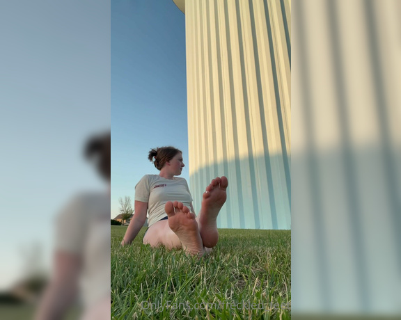 Freckled Feet aka Freckled_feet OnlyFans - Enjoying the summer sun 2