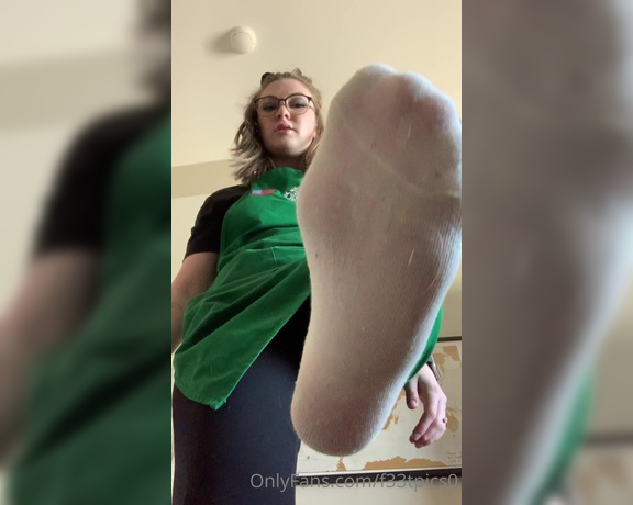 Freckled Feet aka Freckled_feet OnlyFans - Warning 4 minutes of foot domination ahead