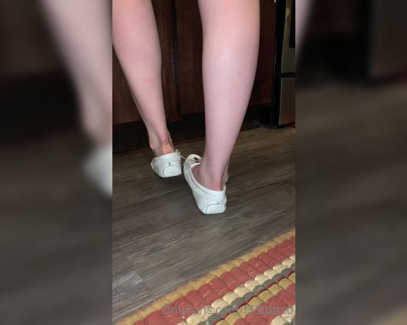 Freckled Feet aka Freckled_feet OnlyFans - POV we’re in the kitchen and you watch me shoe play with my house slippers while I cook dinner