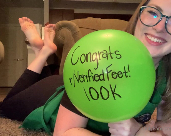 Freckled Feet aka Freckled_feet OnlyFans - The subreddit that I post to (rVerifiedFeet) reached 100k followers and the moderator asked me to