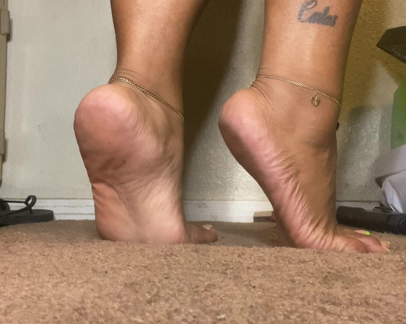 Dissa aka Dissatoes OnlyFans - Tippy toes