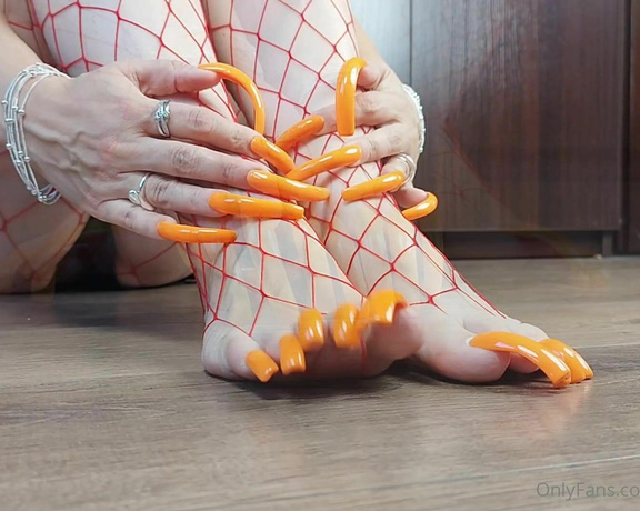 Lora Long Nails aka Loralongnails OnlyFans - ASMR toenails tapping  Orange Nails