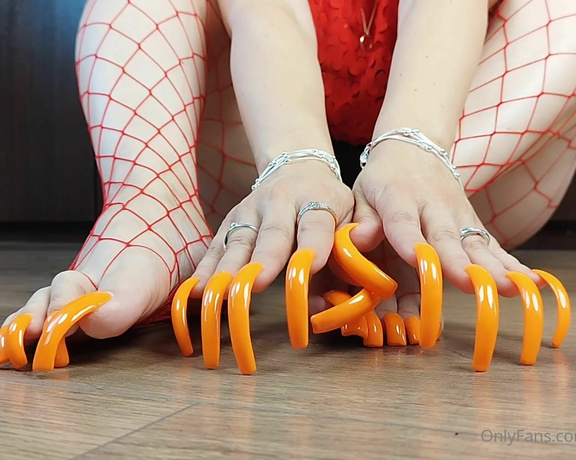 Lora Long Nails aka Loralongnails OnlyFans - ASMR toenails tapping  Orange Nails