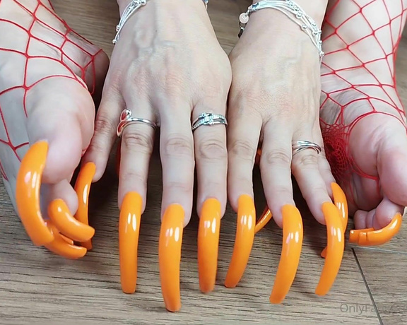 Lora Long Nails aka Loralongnails OnlyFans - ASMR toenails tapping  Orange Nails