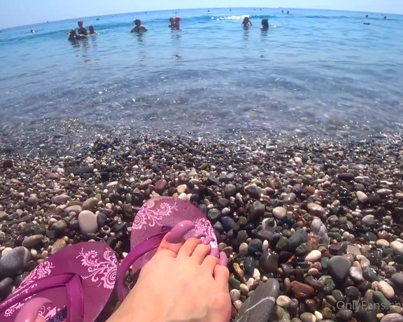Lora Long Nails aka Loralongnails OnlyFans - WAVES LONG TOE NAILS I sit on the shores of the Mediterranean Sea and admire the waves There are