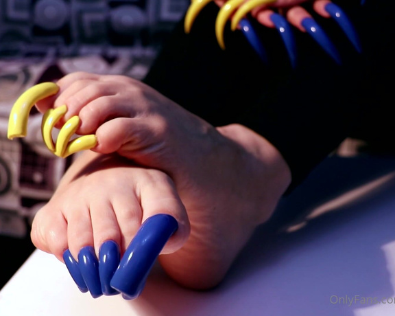 Lora Long Nails aka Loralongnails OnlyFans - Blue & Yellow, Soles and Long Nails