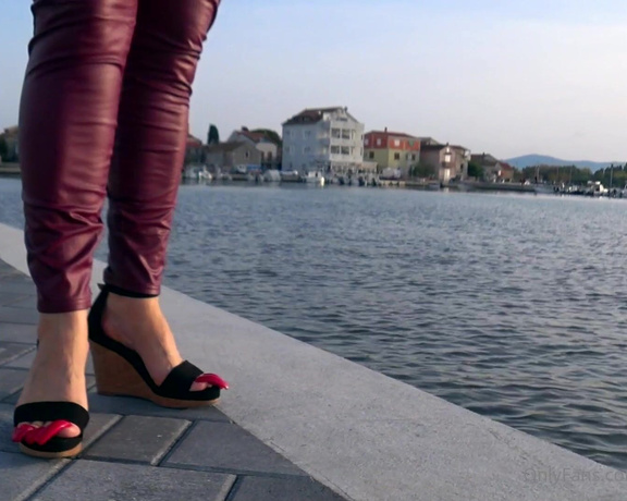 Lora Long Nails aka Loralongnails OnlyFans - RED LONG TOENAILS PROMENADE (CROATIA) Walking with an action camera along the promenade in Croati