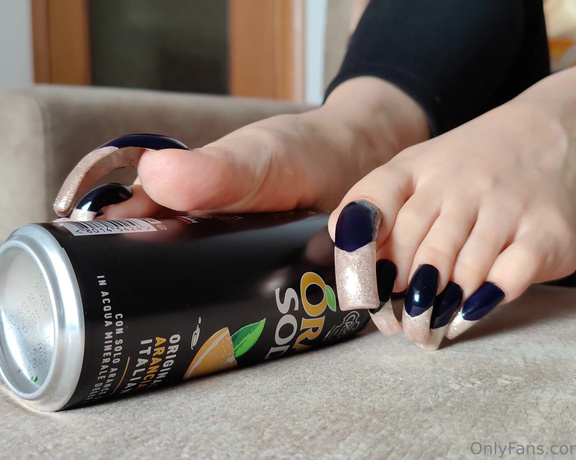 Lora Long Nails aka Loralongnails OnlyFans - Rolling a can with long toenails (slow motion version)