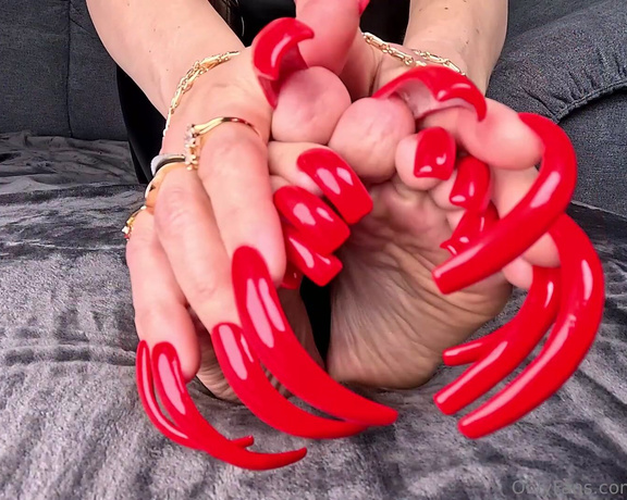 Lora Long Nails aka Loralongnails OnlyFans - Ultra RED Long Nails & Black Leggings