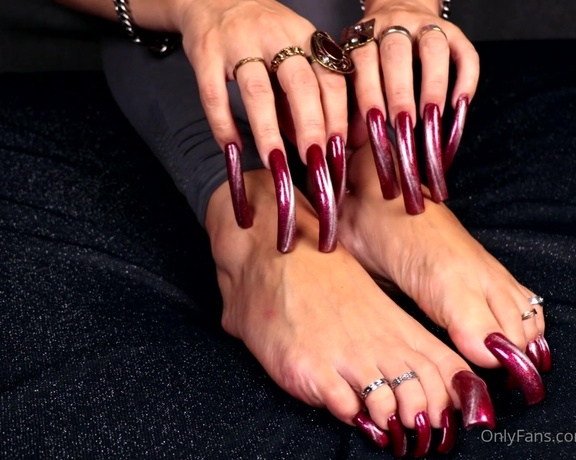 Lora Long Nails aka Loralongnails OnlyFans - Long nails Cat polish