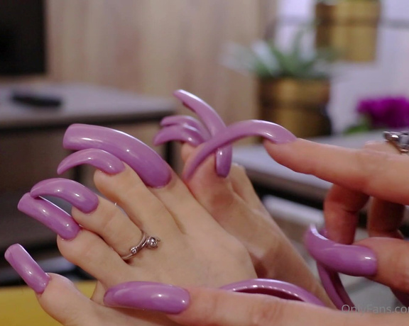 Lora Long Nails aka Loralongnails OnlyFans - PINK Long Toenails SOLES