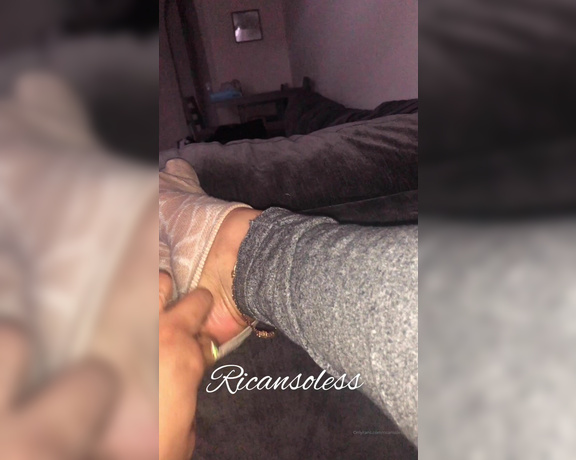 Mama Rican aka Ricansoless OnlyFans - Yellow French Pedi What do you think