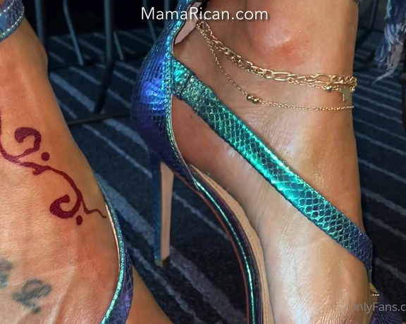 Mama Rican aka Ricansoless OnlyFans - I love a pair of strappy heels They always make my wrinkled arches look so sexy @prettyfeetdontche