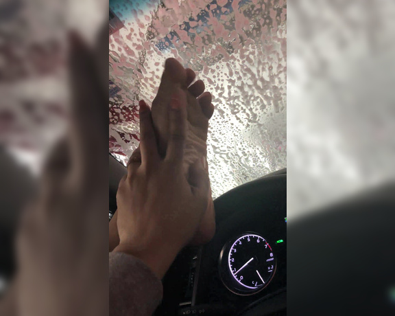 Mama Rican aka Ricansoless OnlyFans - Car wash tease