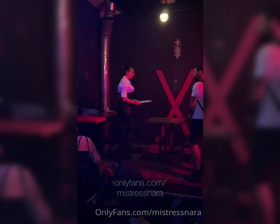 Mistress Nara Neveu aka Mistressnara OnlyFans - @hexfetish and I recently performed at a fetish bar I chose the high school theme and we did a domi