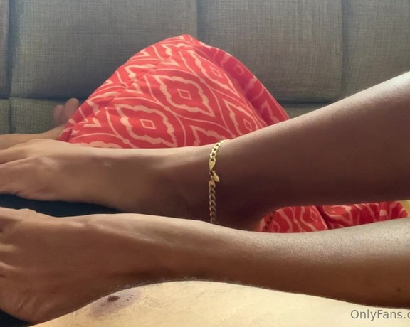 Queen Yessenia aka Queenyesseniasfeet OnlyFans - Good Boy Foot Worship”