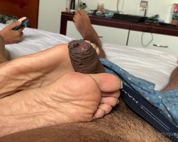 Queen Yessenia aka Queenyesseniasfeet OnlyFans - Morning foot jobwhich cum load is bigger, yours or his