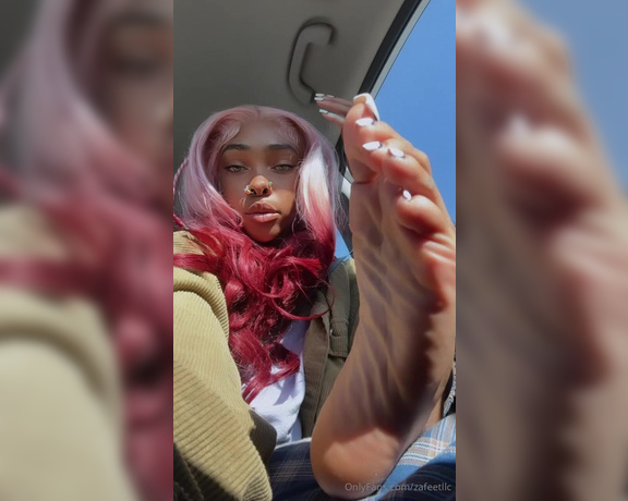 Zafeet aka Zafeetllc OnlyFans - Sexy feet & the most prettiest face