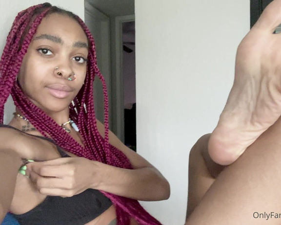 Zafeet aka Zafeetllc OnlyFans - Sexy soles… sexy hairy armpits and a sexy face