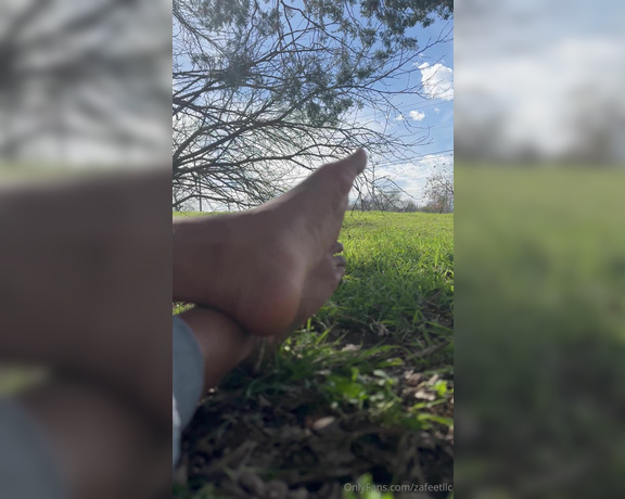 Zafeet aka Zafeetllc OnlyFans - Naturally beautiful nature toes