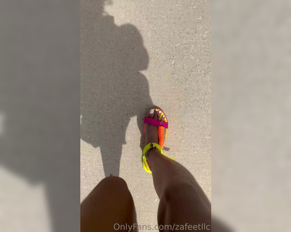 Zafeet aka Zafeetllc OnlyFans - Park feet Take a longggg walk with me  1