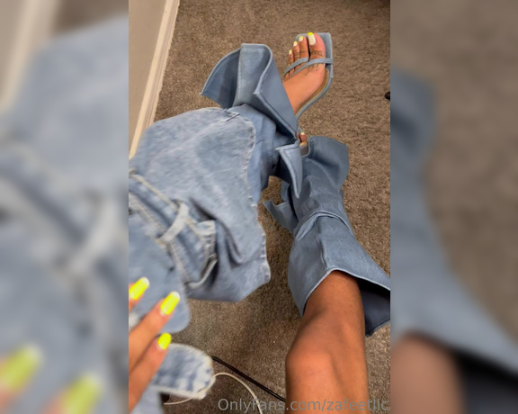 Zafeet aka Zafeetllc OnlyFans - Jean heels