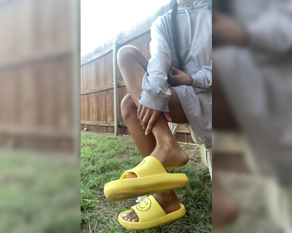 Zafeet aka Zafeetllc OnlyFans - Outside flopping in flip flops