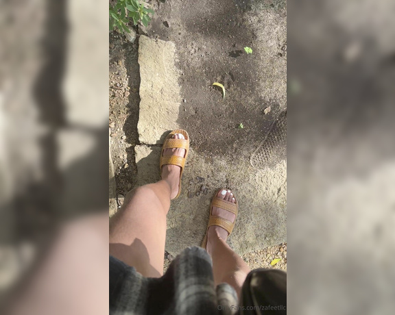 Zafeet aka Zafeetllc OnlyFans - Pretty park feet