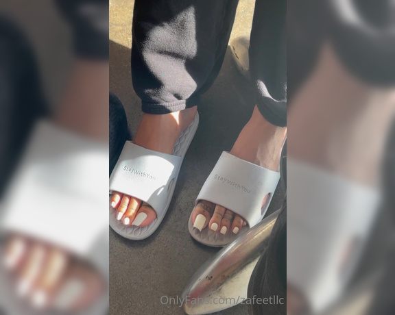 Zafeet aka Zafeetllc OnlyFans - Public footsie with @dallasfootmodelsent 1