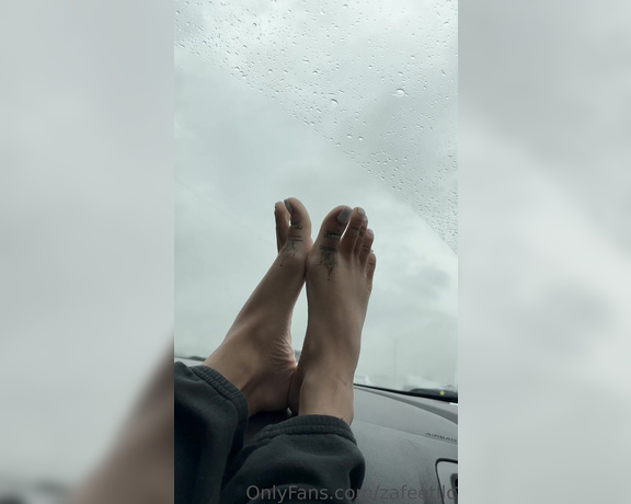 Zafeet aka Zafeetllc OnlyFans - Rain vibes