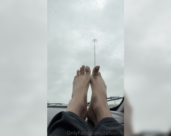 Zafeet aka Zafeetllc OnlyFans - Rain vibes