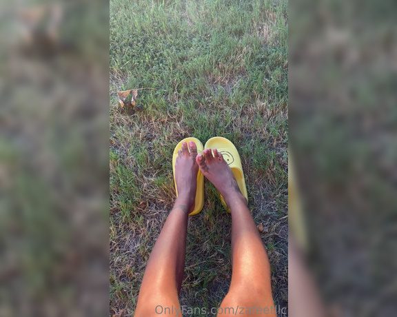 Zafeet aka Zafeetllc OnlyFans - Sexy Legs & sexy feet just beautifully Sunkissed  1