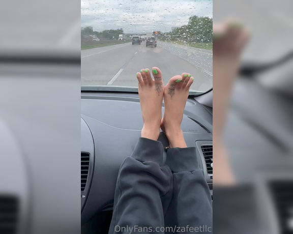 Zafeet aka Zafeetllc OnlyFans - Car wiggle with