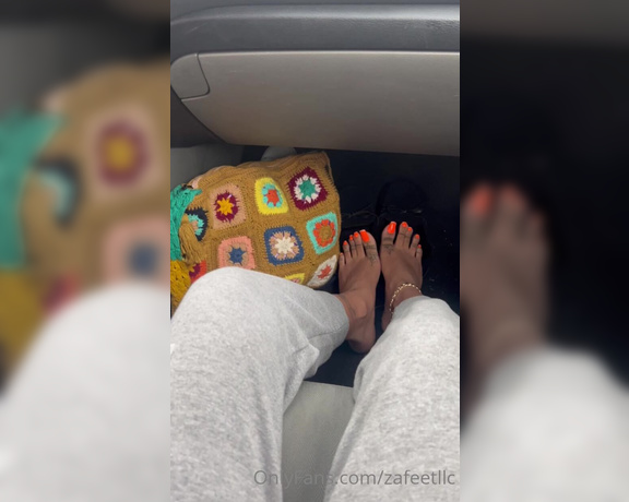 Zafeet aka Zafeetllc OnlyFans - Car wiggles