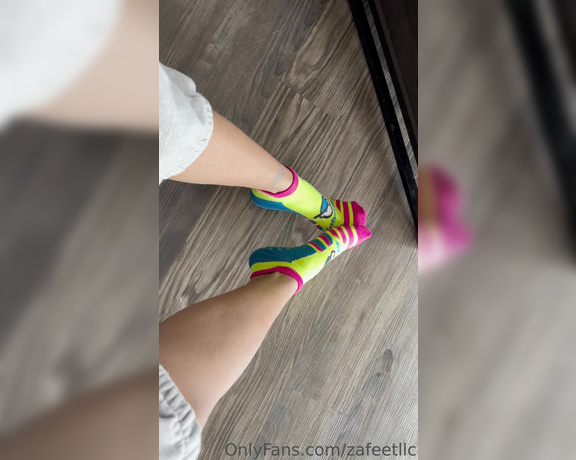 Zafeet aka Zafeetllc OnlyFans - Spit and feet 1