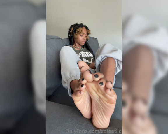 Zafeet aka Zafeetllc OnlyFans - My soles just turn me