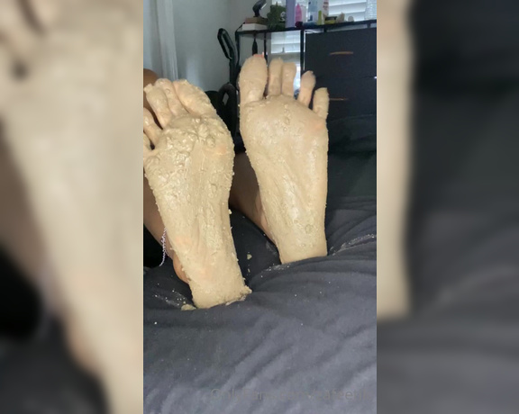 Zafeet aka Zafeetllc OnlyFans - Any taker to lick this mess