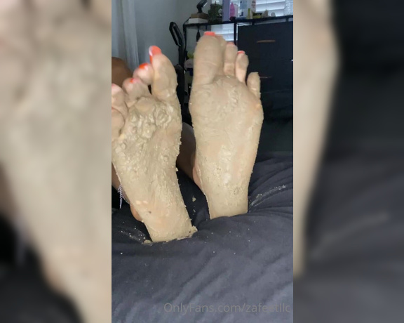 Zafeet aka Zafeetllc OnlyFans - Any taker to lick this mess