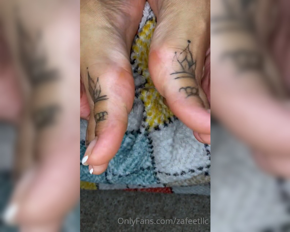 Zafeet aka Zafeetllc OnlyFans - Dont you just love my feet