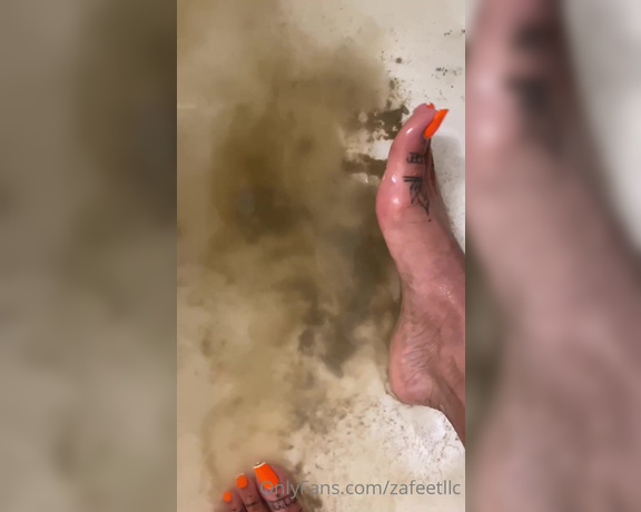 Zafeet aka Zafeetllc OnlyFans - Clean my dirty feet with me daddies