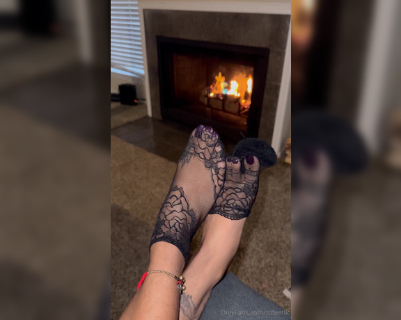 Zafeet aka Zafeetllc OnlyFans - Sexy lace & fire place toes
